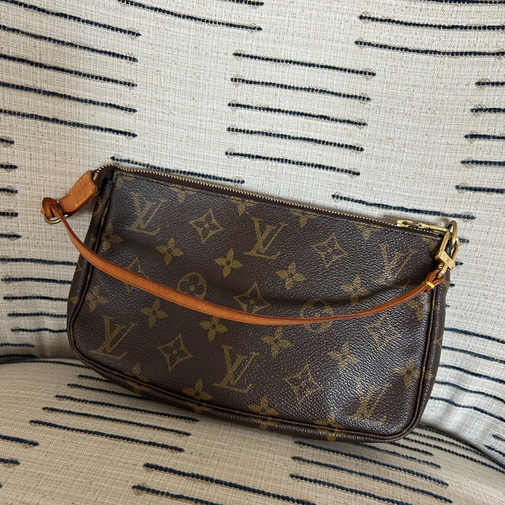 Authentic Louis Vuitton Monogram Pochette with a Long Strap